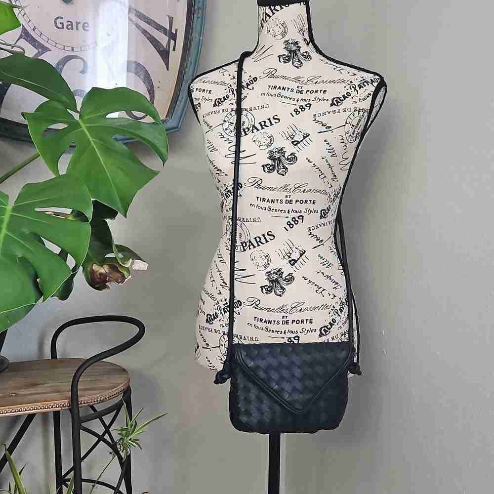 Elegant Black Crossbody Bag